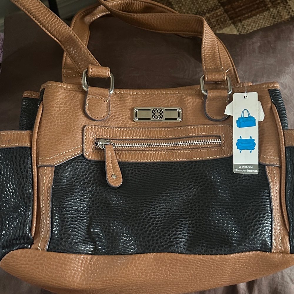 Elegant Black and Tan Handbag - Picture 5 of 5
